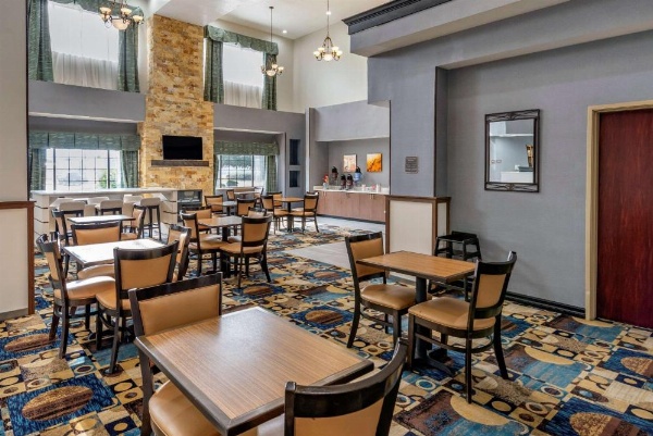 Comfort Suites image 28