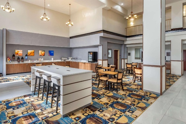 Comfort Suites image 6